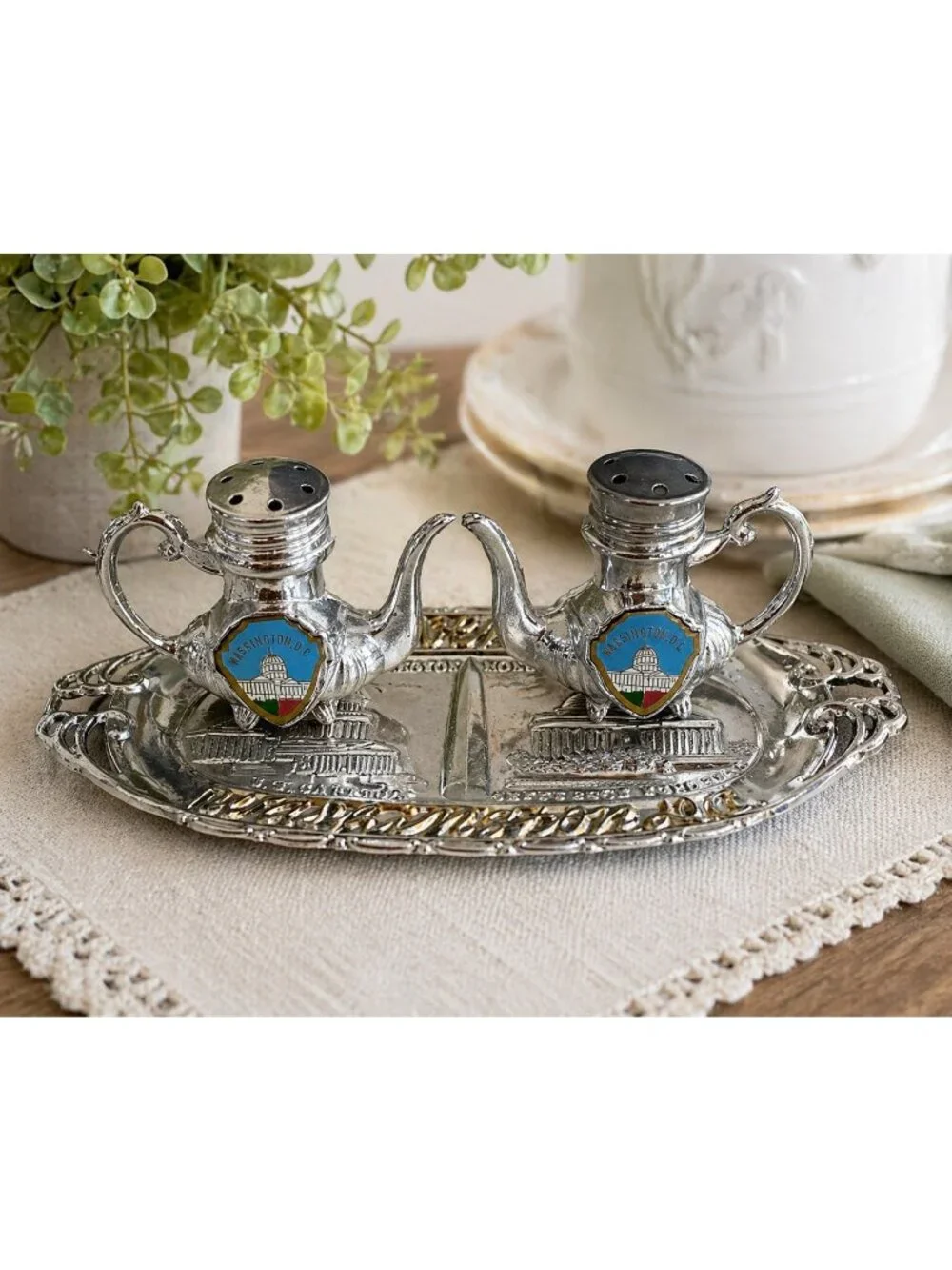 Vintage Washington DC Souvenir Salt Pepper Set Tray Monument Names Japan Teapot